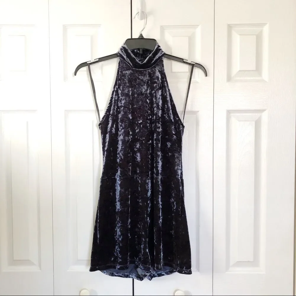 JUNE & HUDSON Mock Neck Velvet Romper 1/L - Picture 3 of 8